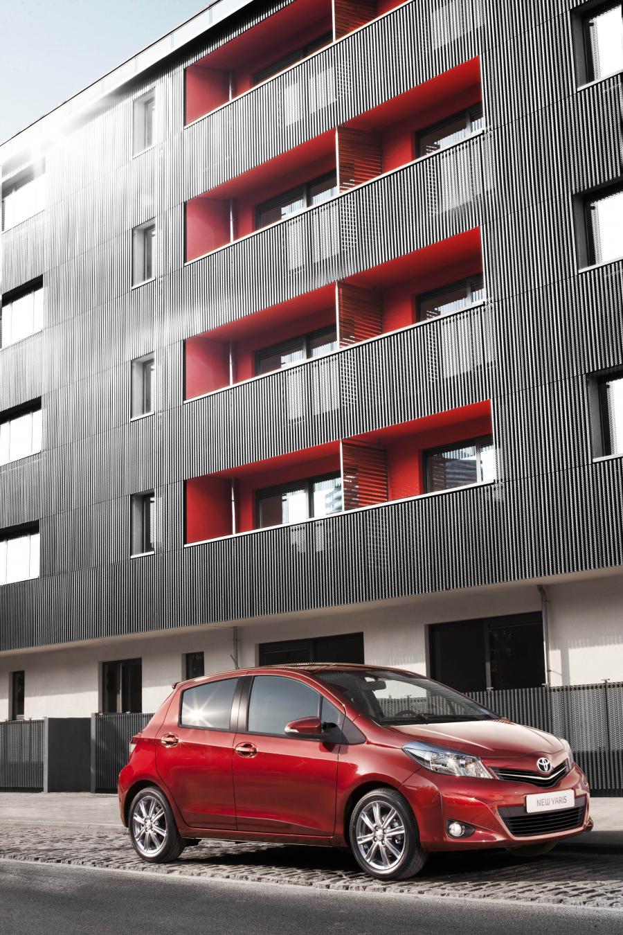  Toyota Yaris 2012 года  (фото 39 из 56)
